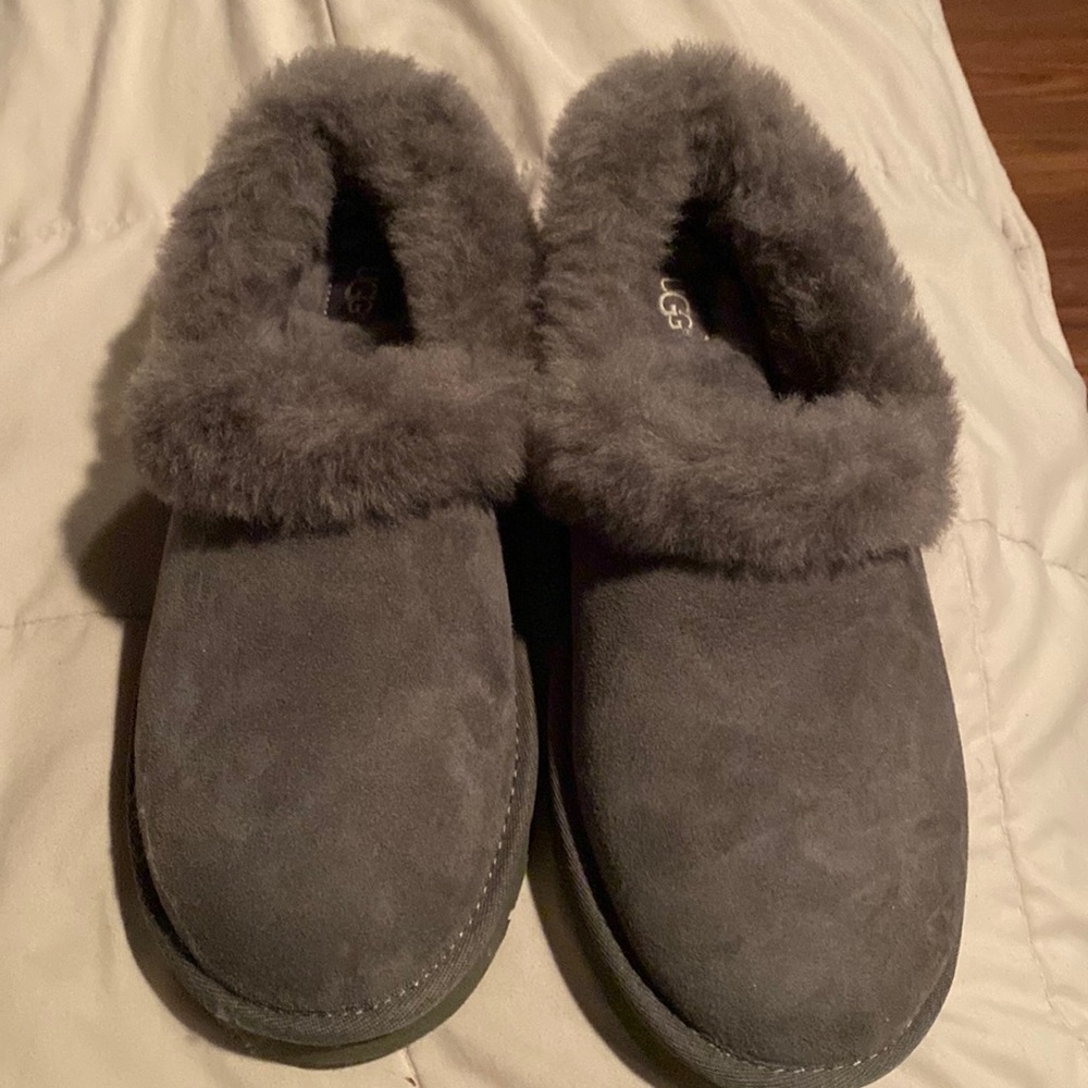 Ugg Nita Grey Sheepskin Lined Slip On Slippers S 9